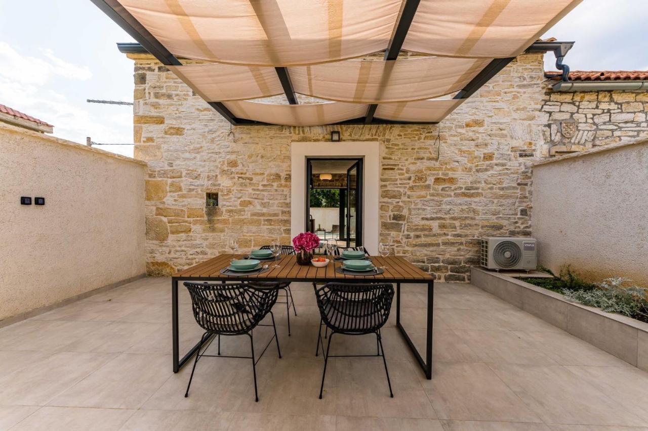 Pridraga Stone House With Pool Poeta 빌라 외부 사진